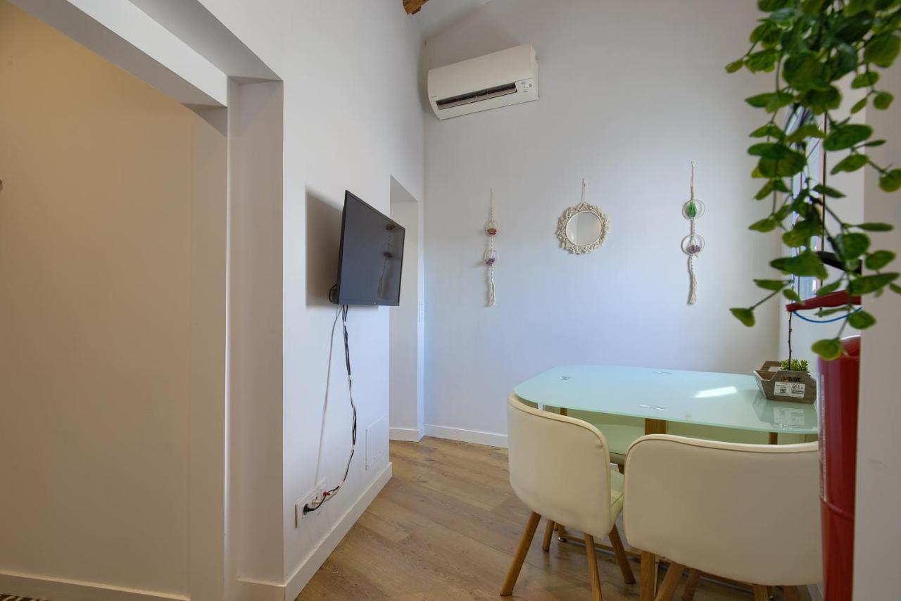 Charming Barrio De Las Letras Madrid Exterior photo